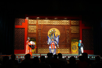 弘揚(yáng)京劇傳統(tǒng)  新秀獻(xiàn)藝金城