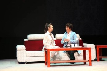 省隴劇院新創(chuàng)大型反腐倡廉題材隴劇《全家?！妨⑸衔枧_(tái)