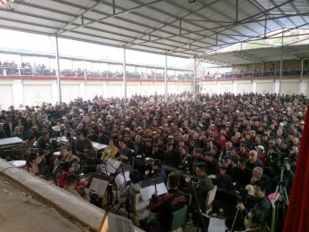 甘肅省隴劇院下農(nóng)村走基層惠民演出“爆棚”