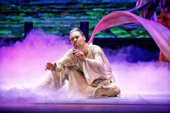 教育部、文化和旅游部、財政部高雅藝術(shù)進校園活動——中國經(jīng)典舞劇《絲路花雨》走進齊魯工業(yè)大學