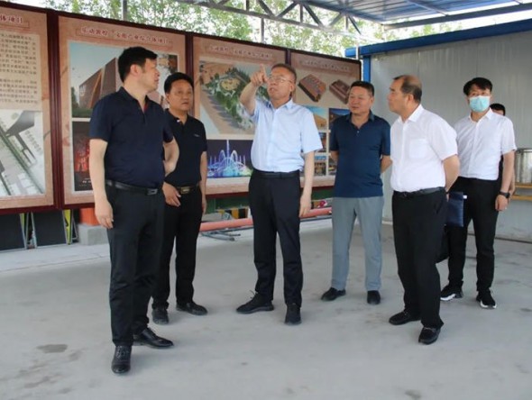 酒泉市委常委、敦煌市委書(shū)記石琳實(shí)地調(diào)研樂(lè)動(dòng)敦煌－文旅產(chǎn)業(yè)綜合體項(xiàng)目建設(shè)情況