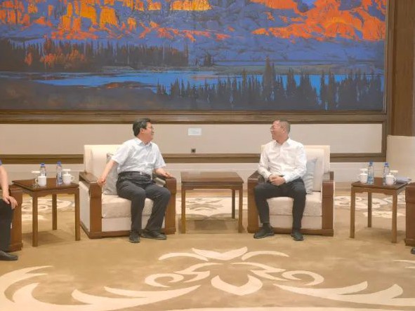 酒泉市委常委、敦煌市委書記石琳會見集團(tuán)黨委書記、董事長陳其銀一行